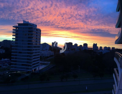 Apartamento En Edificio One- Ref: 1628