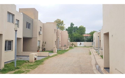Imagen 3 de 14 de Dúplex En Córdoba,b° Housing Altos De Claret