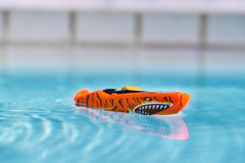 Botes Robóticos Zuru Robo Alive Tiger Shark Y Robo Shark 2pk