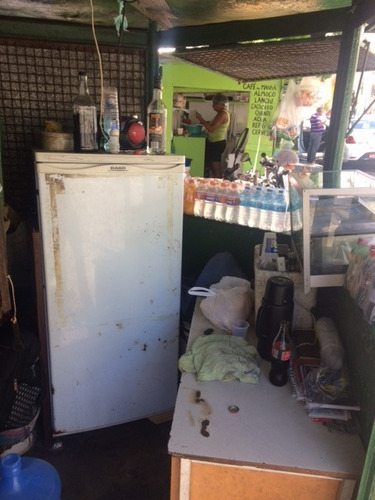 Imagem 2 de 4 de Barraca De Coco/ponto Comercial/fiteiro No Centro Do Recife Excelente Localização - Pt00006 - 67694076