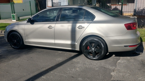 Imagen 13 de 25 de Volkswagen Vento 2013 2.5 Luxury 170cv Tiptronic