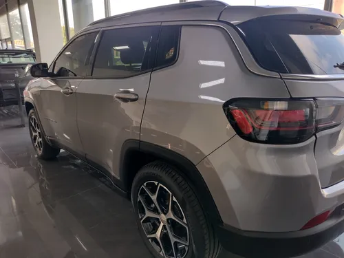Jeep Compass 1.3T Longitude