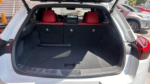 Lexus UX 2.0 250h F-Sport At