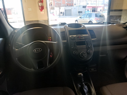 Imagen 8 de 11 de Kia Soul 2011 1.6 Classic 5mt