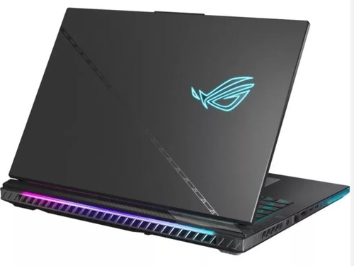 Asus Rog Strix Scar 18 (2023) Gaming Laptop, 18 Nebula (Usado)