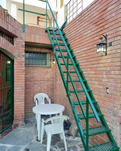 Casa En Venta Bº Maipu 1º Sección. 3 Dormitorios-3baños. Con Escritura. 330 M2