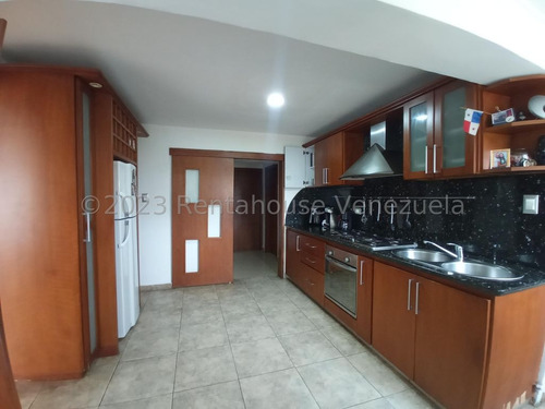 Mls Janice Adarmes # 24-11852. Apartamento En Venta, Ubicado En La Paragua.