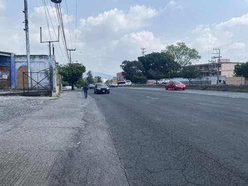Boulevard Cuauhnahuac - Roq-995-tco