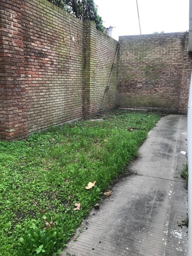Imagen 13 de 15 de Excelente Ubicación A Metros De Plaza !! Moderna Y Amplia, 3 Dormitorios, 2 Baños, Garage, Parrillero. Para Uso Tanto De Casa Habitación, Instituto O Empresa!