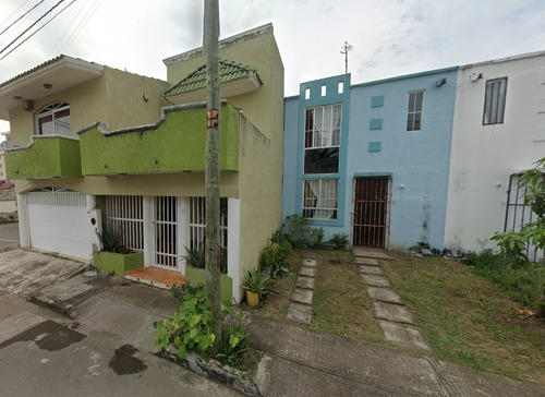 Casa De Recuperación Bancaria En Playa Pacana 108, Arboleda San Ramon, Medellin, Veracruz (vd076)