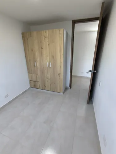 Apartamento En Conjunto Por Estrenar, Totalmente Enchapado,
