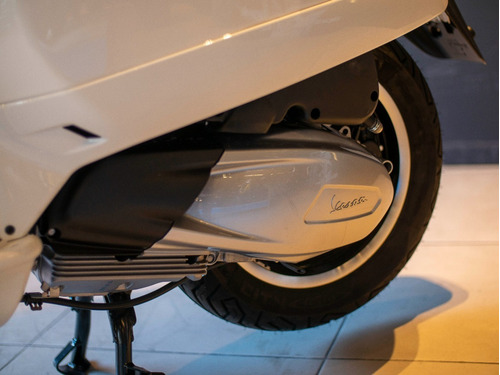 Imagen 21 de 25 de Scooter Vespa Gts 300 Super Disponible Ya