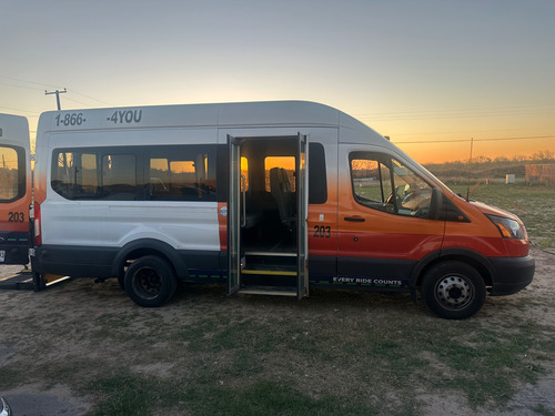 Ford Transit 2.2 Pasajeros Larga Techo Alto Custom Mt