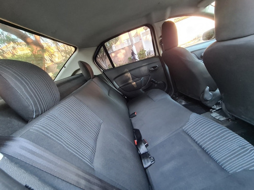 Imagem 3 de 14 de Renault Logan 2018 1.0 12v Authentique Sce 4p