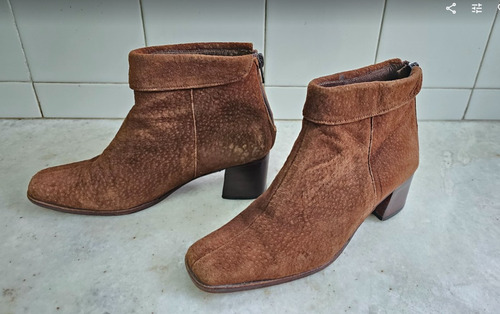 Botas Cortas Cuero De Carpincho Nro 35, Taco 5cm, Cierre