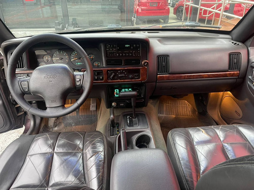 Imagem 6 de 10 de Jeep Grand Cherokee 5.2 Limited 4x4 V8 16v Gasolina 4p