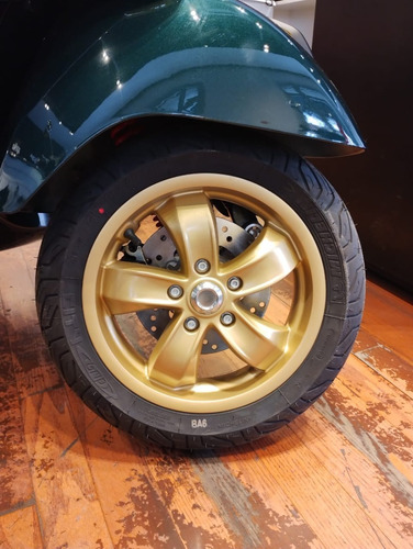 Imagen 14 de 15 de Vespa Gts 300 Racing Sixties Entrega Inmediata!!!!!!