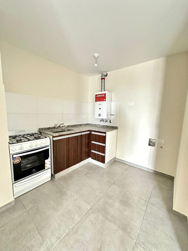 Departamento De 2 Dormitorios En Venta, Barrio Cofico, Próximo A Escriturar