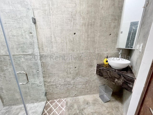 Ofrecemos En Alquiler Exclusivo Y Elegante Loft Ubicado En Oripoto 24-14767