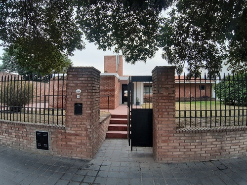 Imagen 2 de 12 de Venta Casa 7 Dorm- Bª Jardìn- Ideal Housing, Comercial