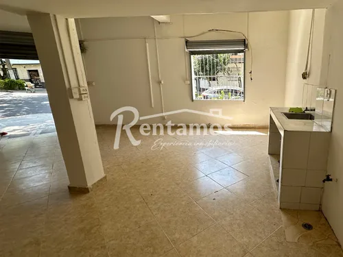 Local En Arriendo En El Chagualo. Cod A775882