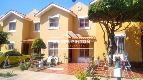 Townhouse Venta Villa Arenales Maracaibo Api 5880