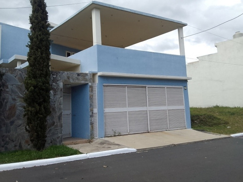 Imagen 1 de 24 de Vendo Casa En Pinares De San Cristóbal 