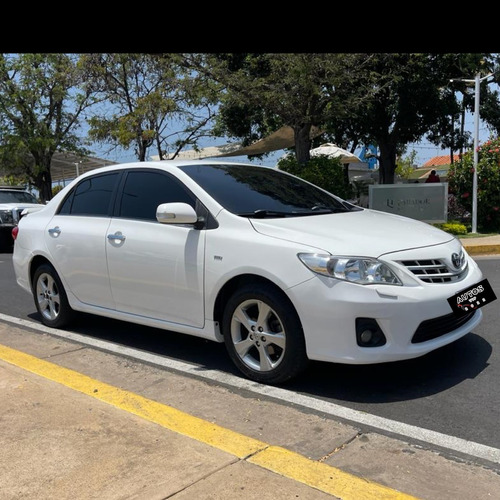 Imagen 2 de 11 de Toyota Corolla