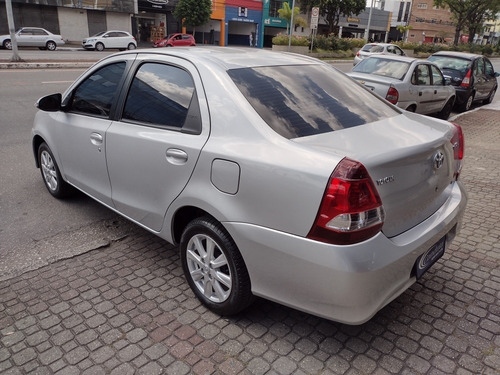 Imagem 10 de 11 de Toyota Etios 2019 1.5 X Plus 16v Aut. 4p