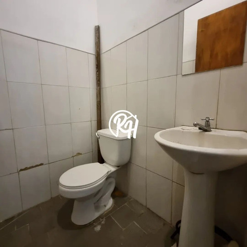 Local Comercial En Alquiler En Santa Rosa, Maracay