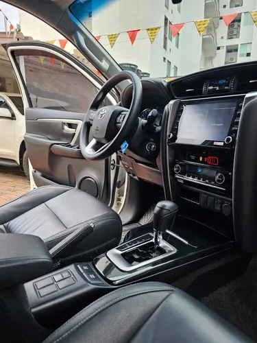 Toyota Fortuner 2.7l Mid