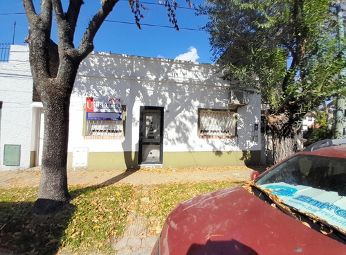Imagen 4 de 30 de Casa En 1 Planta De 3 Amb Con Jardín Y Terraza. Oportunidad.