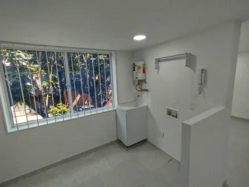 Arriendo Apartamento En Los Colores