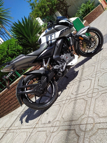 Bajaj Rouser Ns 200