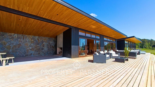 Espectacular Casa En El Lago Panguipulli