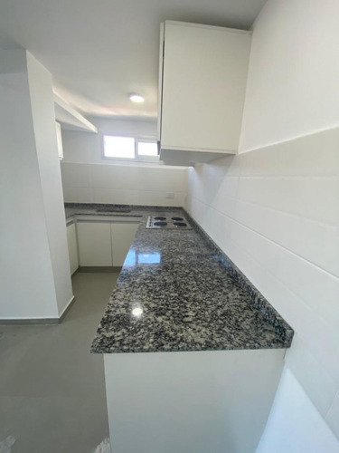 Imagen 9 de 15 de 2 Ambientes De Categoria Escucha Oferta