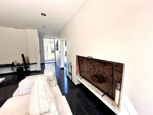 Casa En Venta Barrio San Isidro Labrador Villanueva Tigre