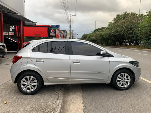 Chevrolet Onix 1.4 MPFI LT 8V FLEX 4P AUTOMÁTICO