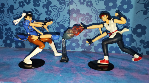 Figura Capcom Vs Snk Chun Li Yuri Sakazaki Street Fighter (Usado)