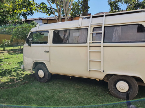 Imagem 4 de 6 de Kombi Home