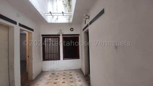 Acogedor Local Comercial En Alquiler - Urb. El Hatillo