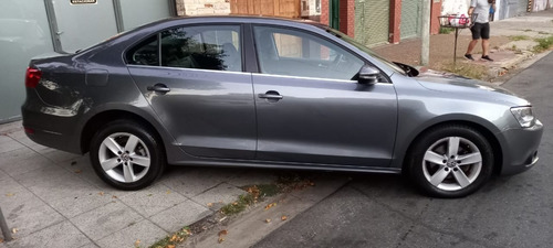 Volkswagen Vento 2.5 Luxury 2013