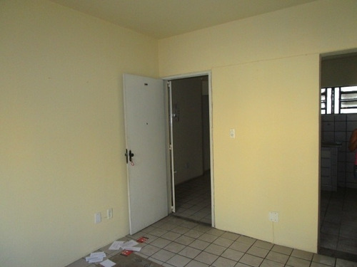 Imagem 9 de 18 de Apartamento Para Alugar Na Cidade De Fortaleza-ce - L8861