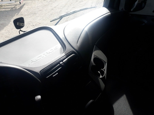 Imagem 14 de 15 de Mercedes Benz Actros 2546 6x2