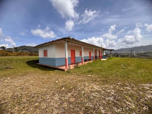 Casa Finca Tradicional En Venta Con Hermosa Vista - Escrituras Al 100%