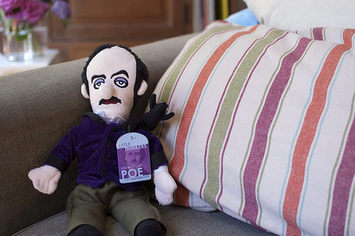 Muñeco De Edgar Allan Poe Little Thinker