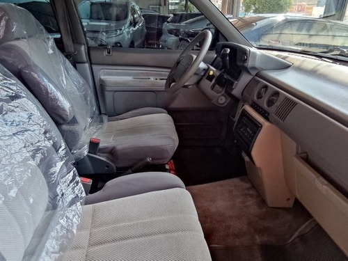 Imagem 5 de 12 de Mpv 3.0 Minivan V6 18v Gasolina 4p Automático