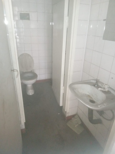 Villa Sarmiento Local Sobre Illia Cerca Del Posadas