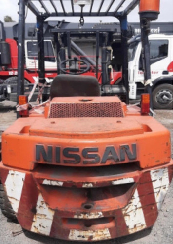 Imagen 6 de 15 de Autoelevador Nissan 4tn Diesel Funcionando Envios Al Pais