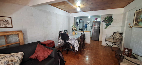 Acogedora Casa En Algarrobo, 4d+1b+est. (89786)